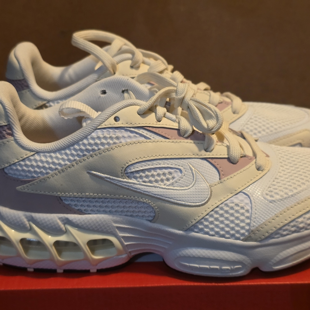 Nike Zoom Air Fair Size 8.5W - Brand NEW No Box